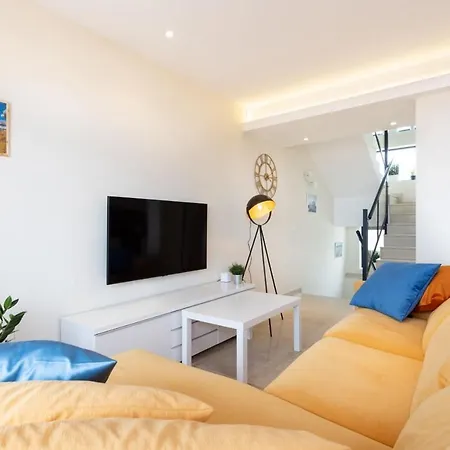 Sunny Castillo Holiday home